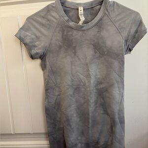 lululemon athletica Gray Short Sleeve Tee